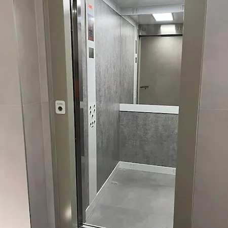 Apto Centro Castellon Con Acensor, Comercio Cerca